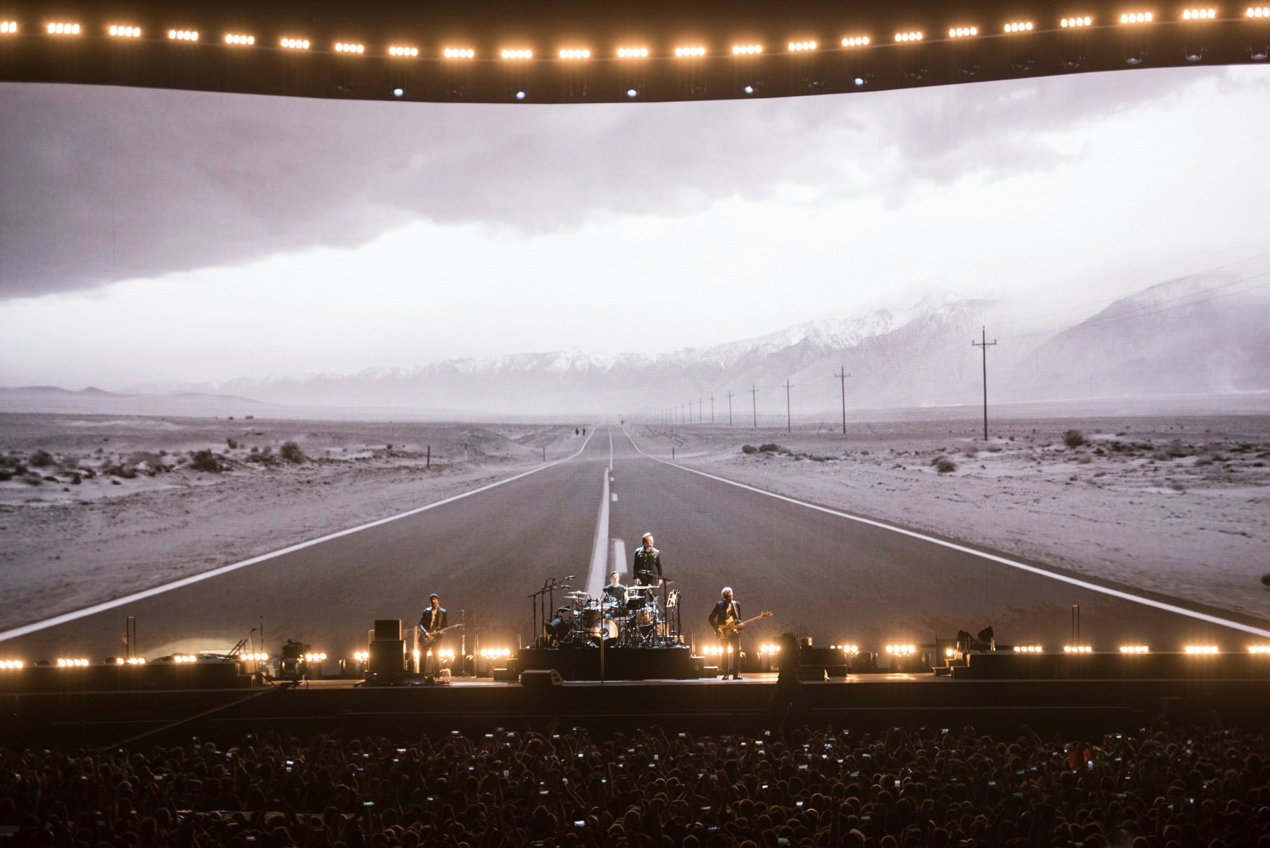 U2 Joshua Tree road