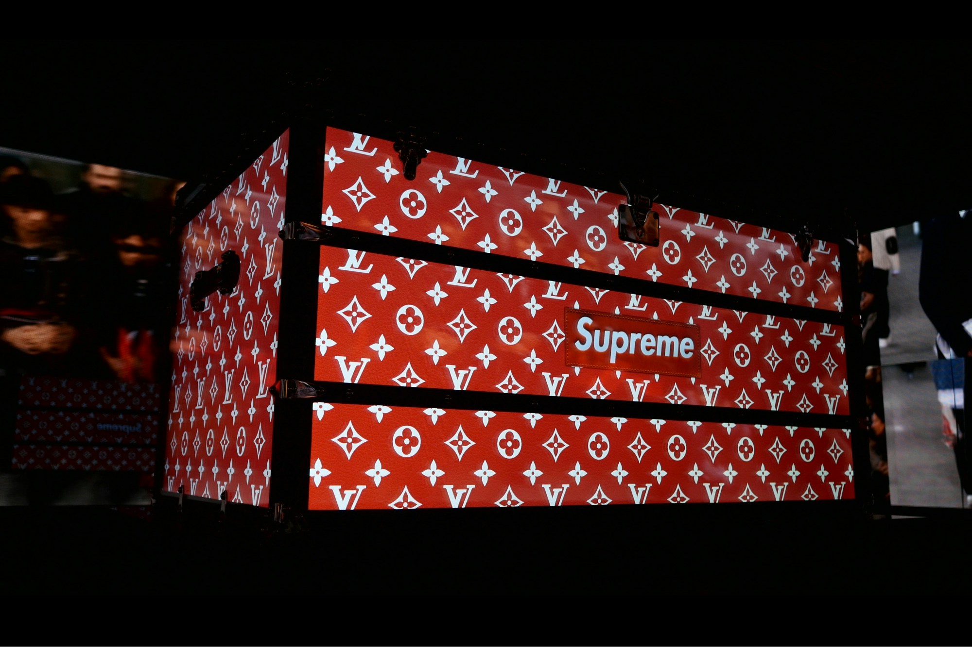 LV Time Capsule Supreme 1