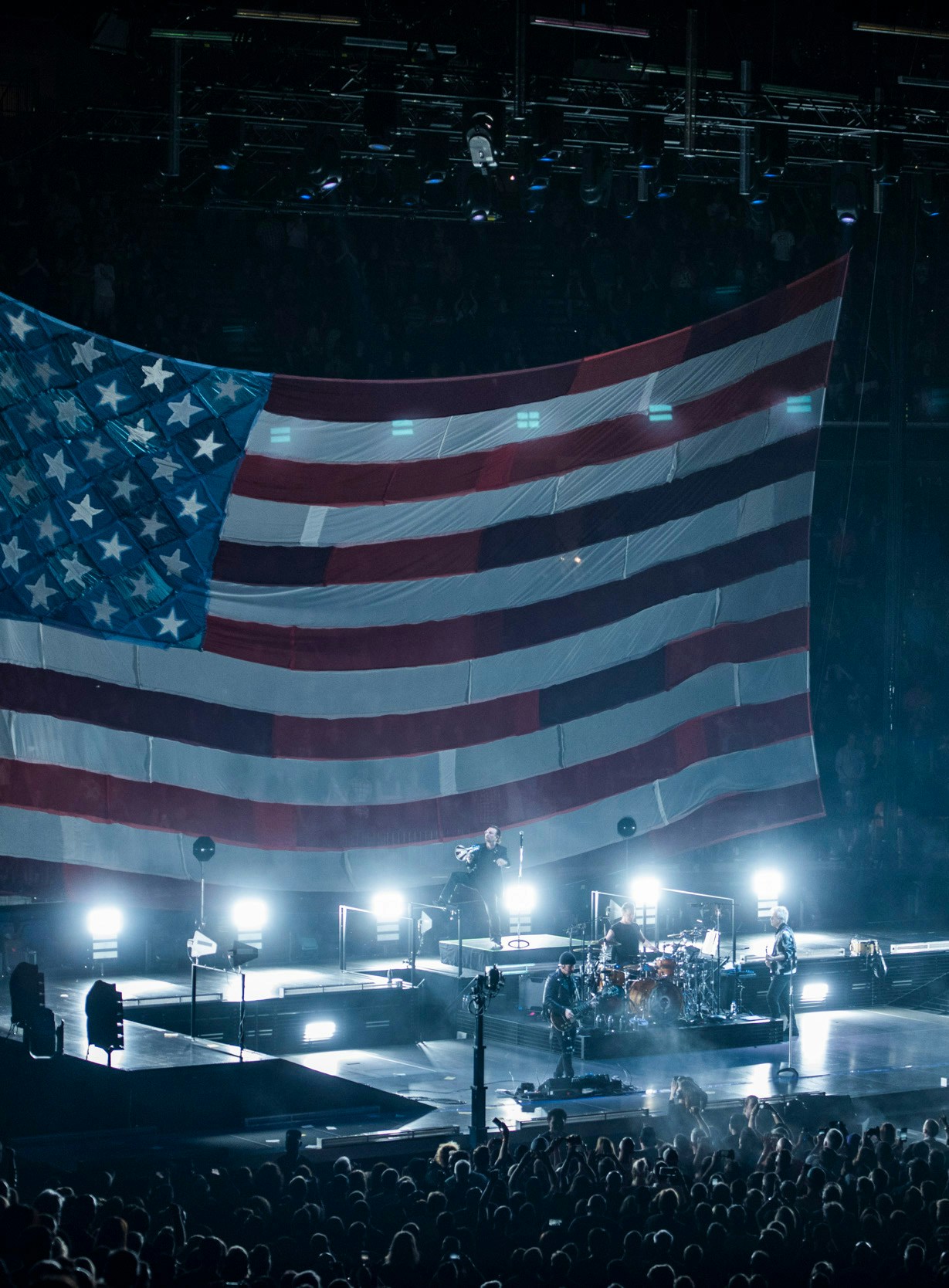 U2 E+I American flag