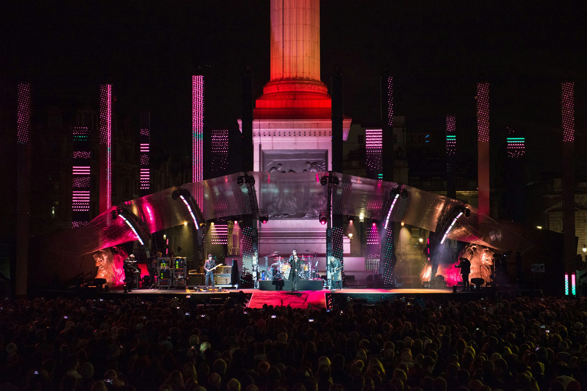 U2 MTV Europe Music Awards 2017 pink lit stage