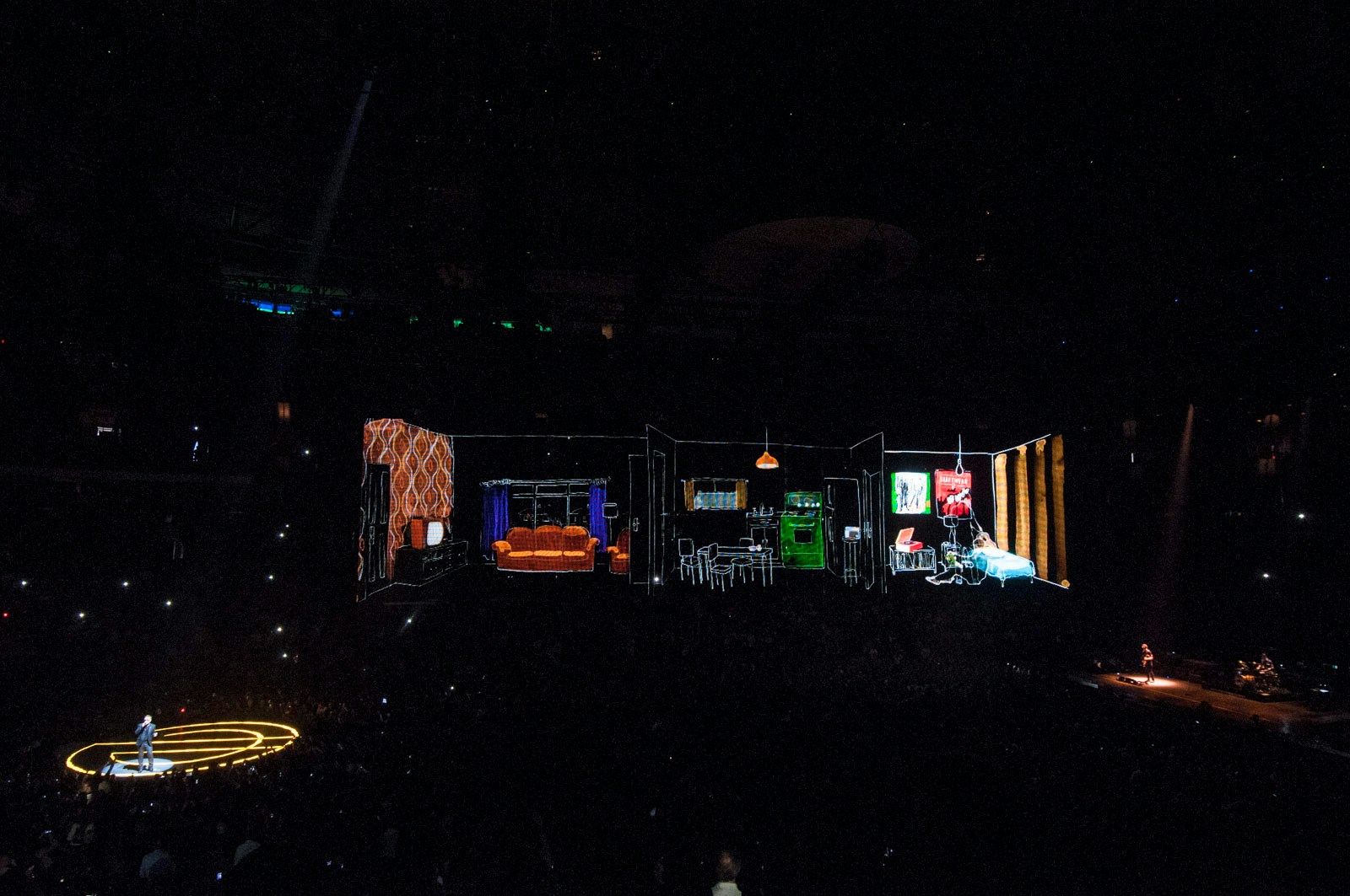 U2 IE neon rooms