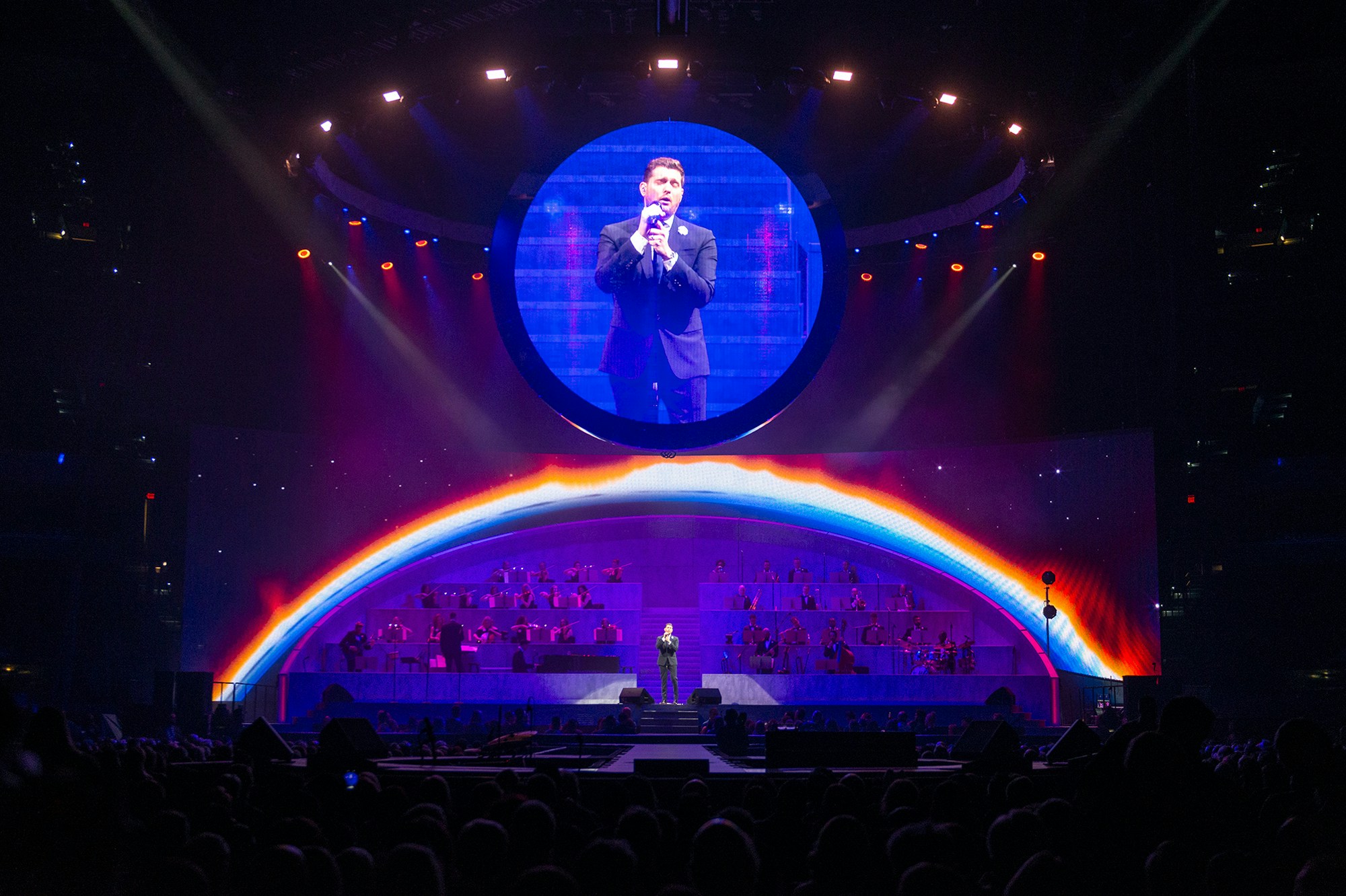 Michael Bublé Love world on fire stage shot