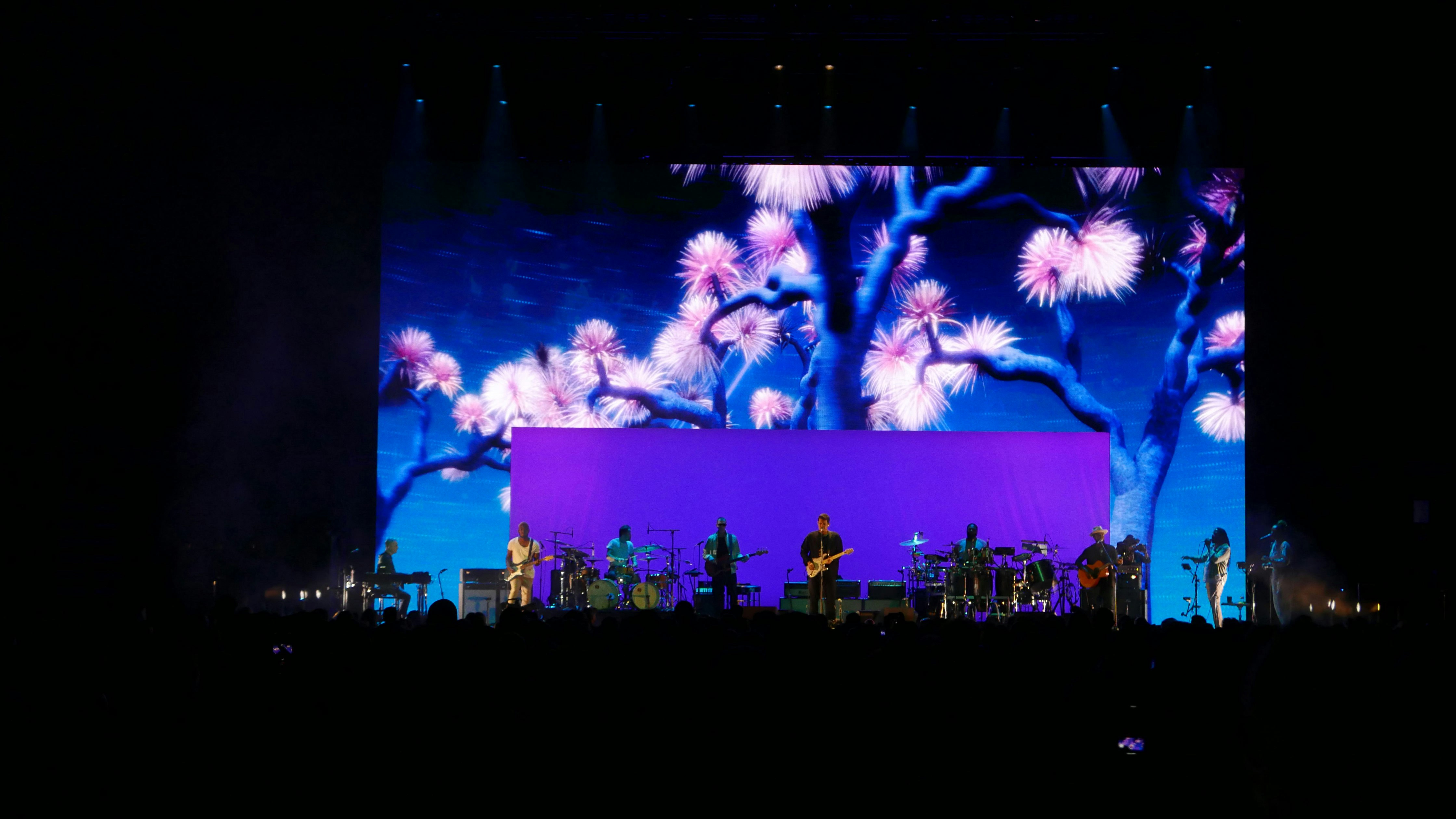 John Mayer World Tour 2019 flowers blossoming stage
