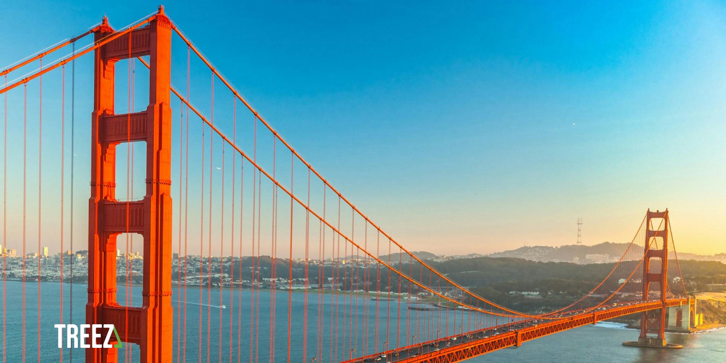 A photo of the Golden Gate Bridge over the sunrise