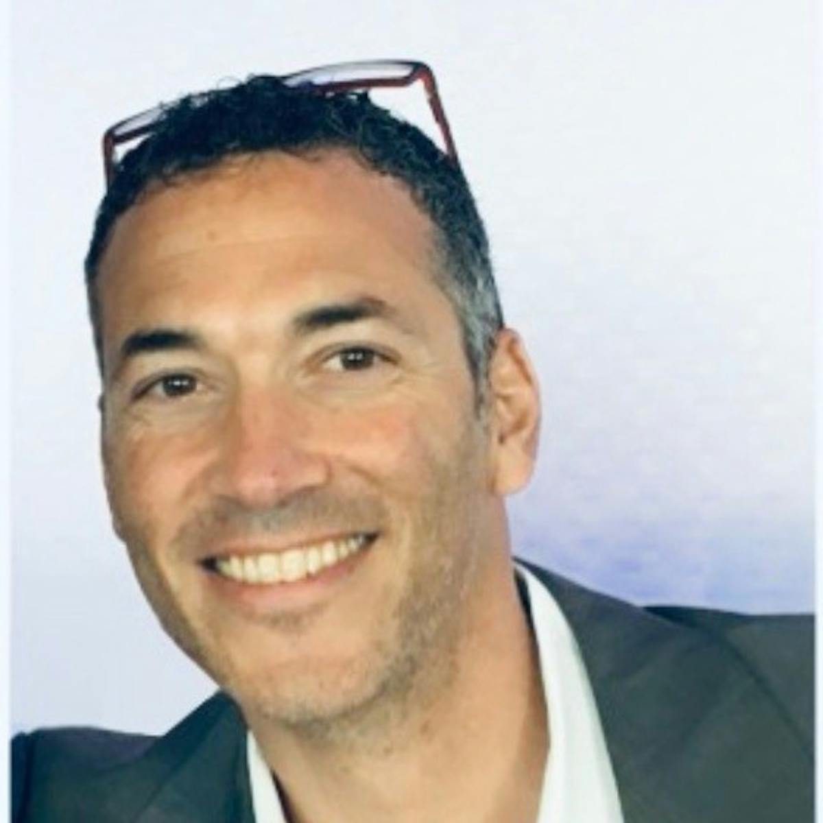 Dr Laurent Bollag
