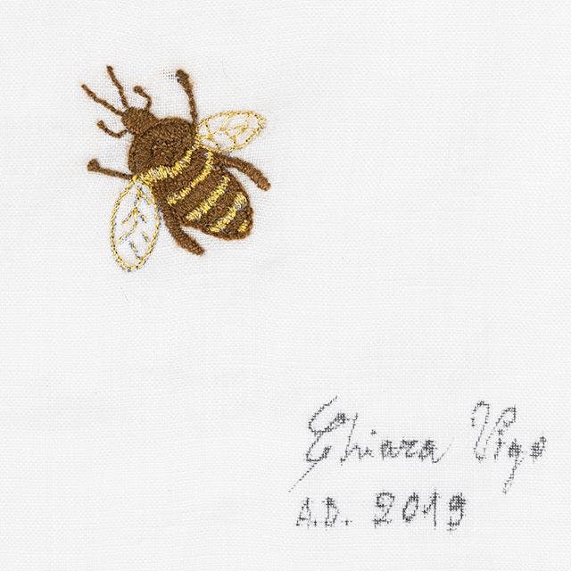 Chiara Vigo, Golden Bee, 2019. XXII Triennale di Milano Broken Nature: Design Takes on Human Survival. Photo Gianluca di Ioia