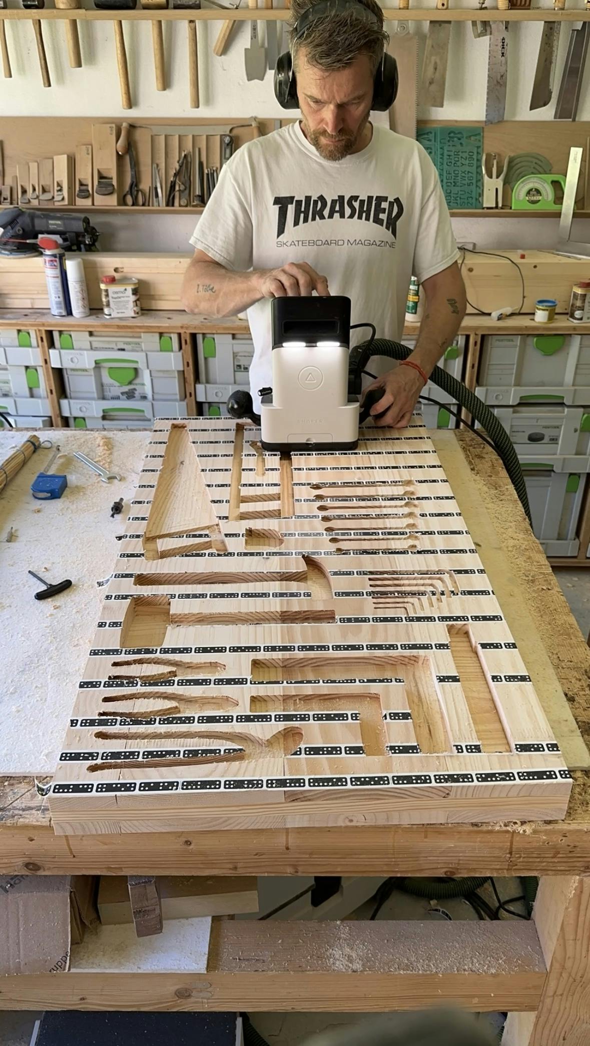 Making-of Triennale Table, photo by Henrik Tjærby