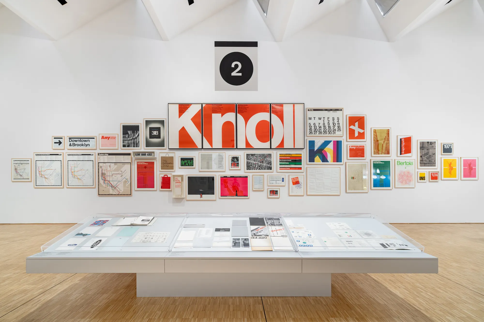 Экспозиция выставки Виньелли в Триеннале Милана. Фото Delfino Sisto Legnani DSL studio © Triennale Milano