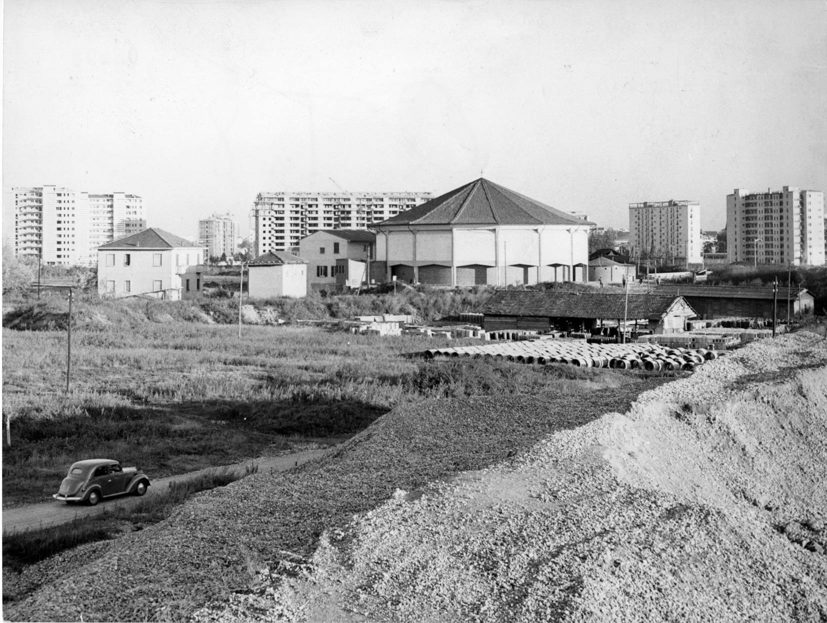 Chiesa di Santa Maria Nascente al QT8, Milano, 1947-1955 (con M. Tedeschi) © Giornalfoto Milano