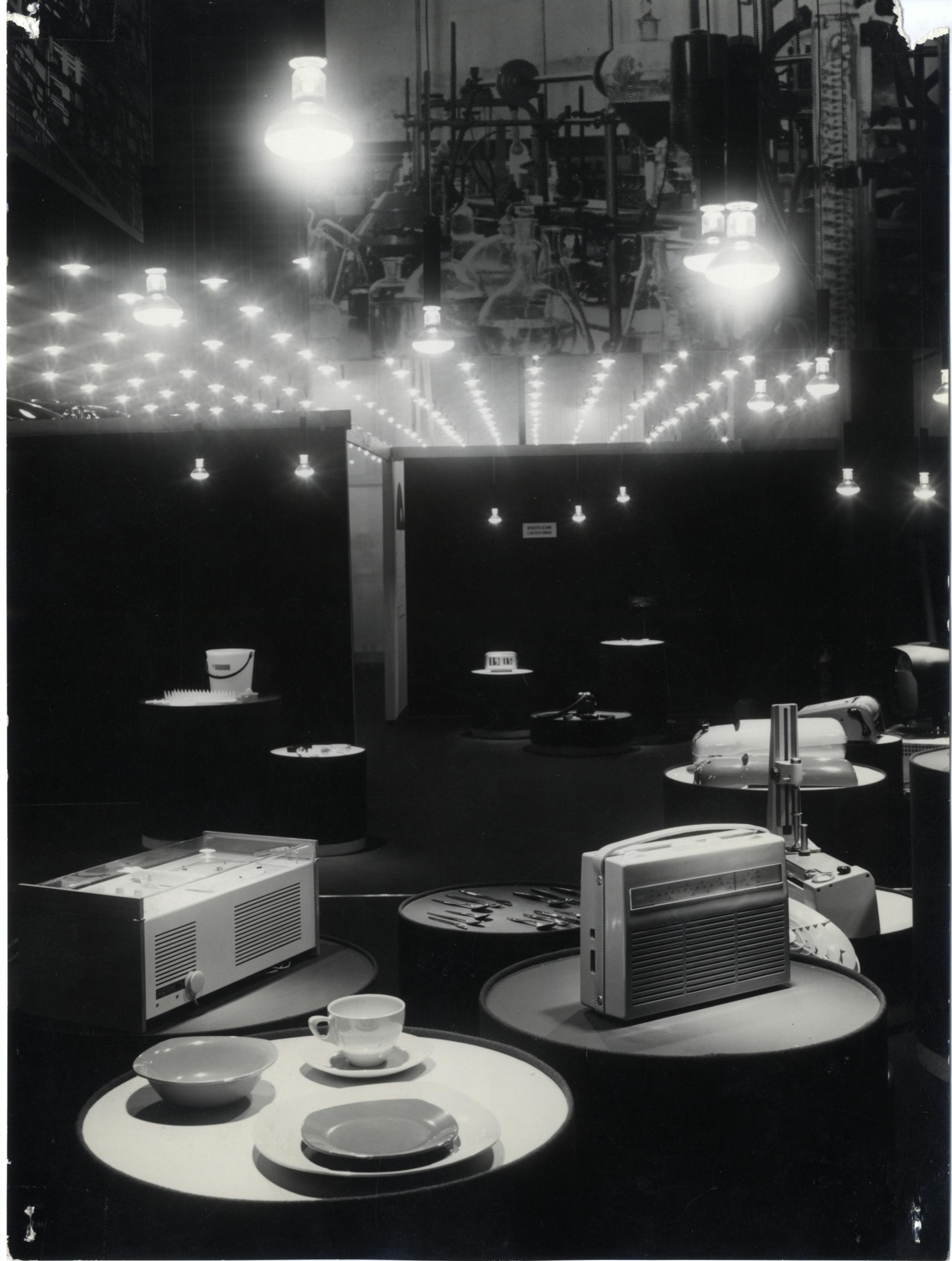 Seconda parte della Mostra internazionale dell'Industrial Design, XI Triennale, 1957. Foto Sergio Bersani © Triennale