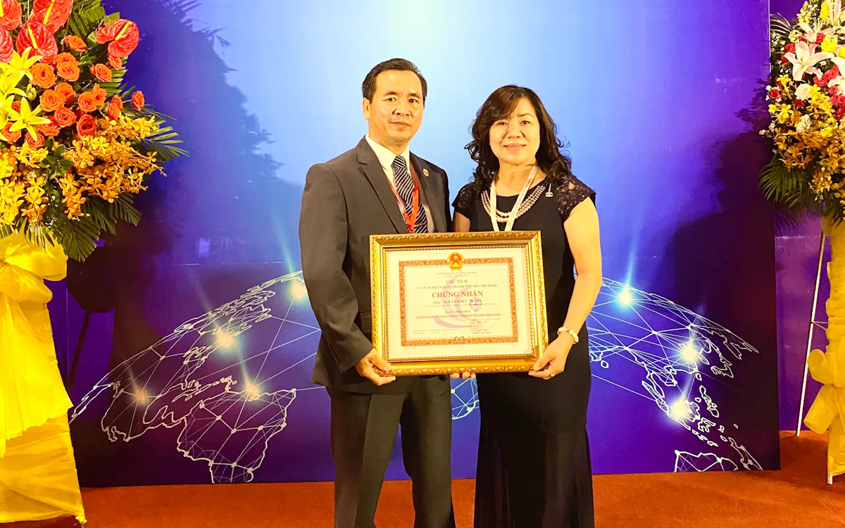 Đại lý thuế Trí Nguyễn được vinh danh “Doanh nhân tiêu biểu 2020”
