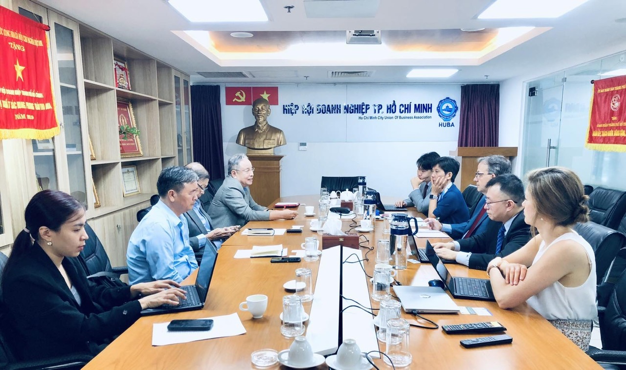 Đại lý thuế Trí Nguyễn cùng lãnh đạo Huba tiếp Đoàn Điều IV của Quỹ Tiền tệ Quốc tế (IMF) để trao đổi tình hình doanh nghiệp, doanh nhân năm 2025.
