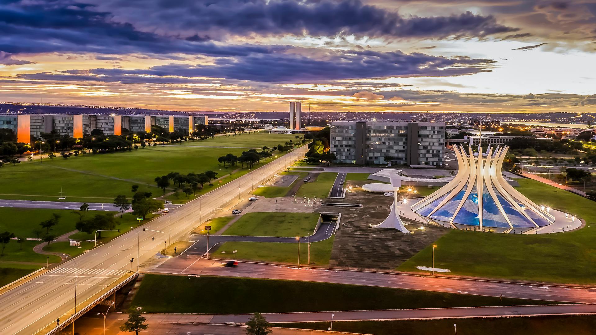 Brasília - Foto 1
