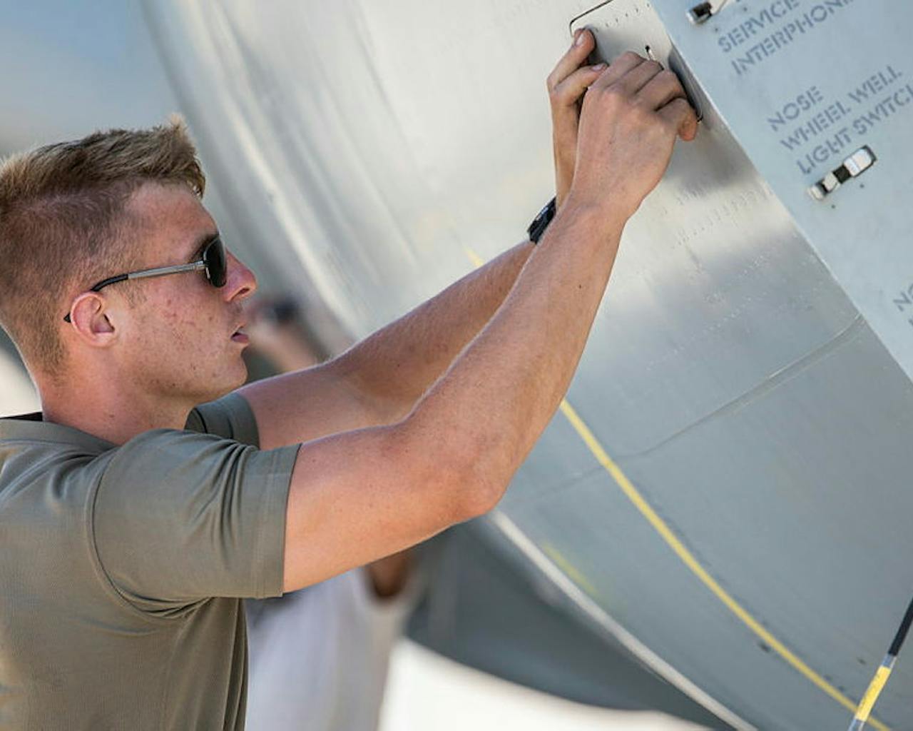 man finding civilian job after military