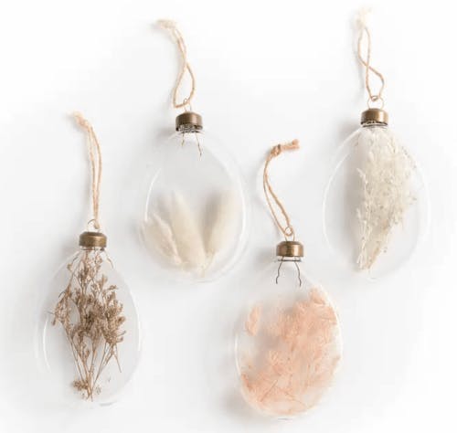 baubles with dried flowers