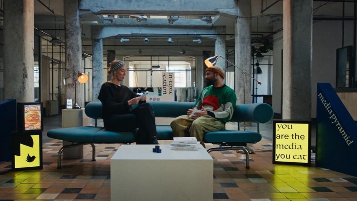 Bewust lezen van kwaliteitsmedia versterkt welzijn en focus