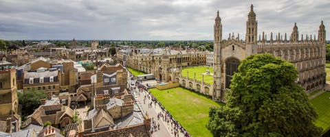Cambridge, a dog-friendly city.