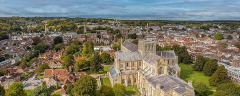 Winchester, a dog-friendly city.