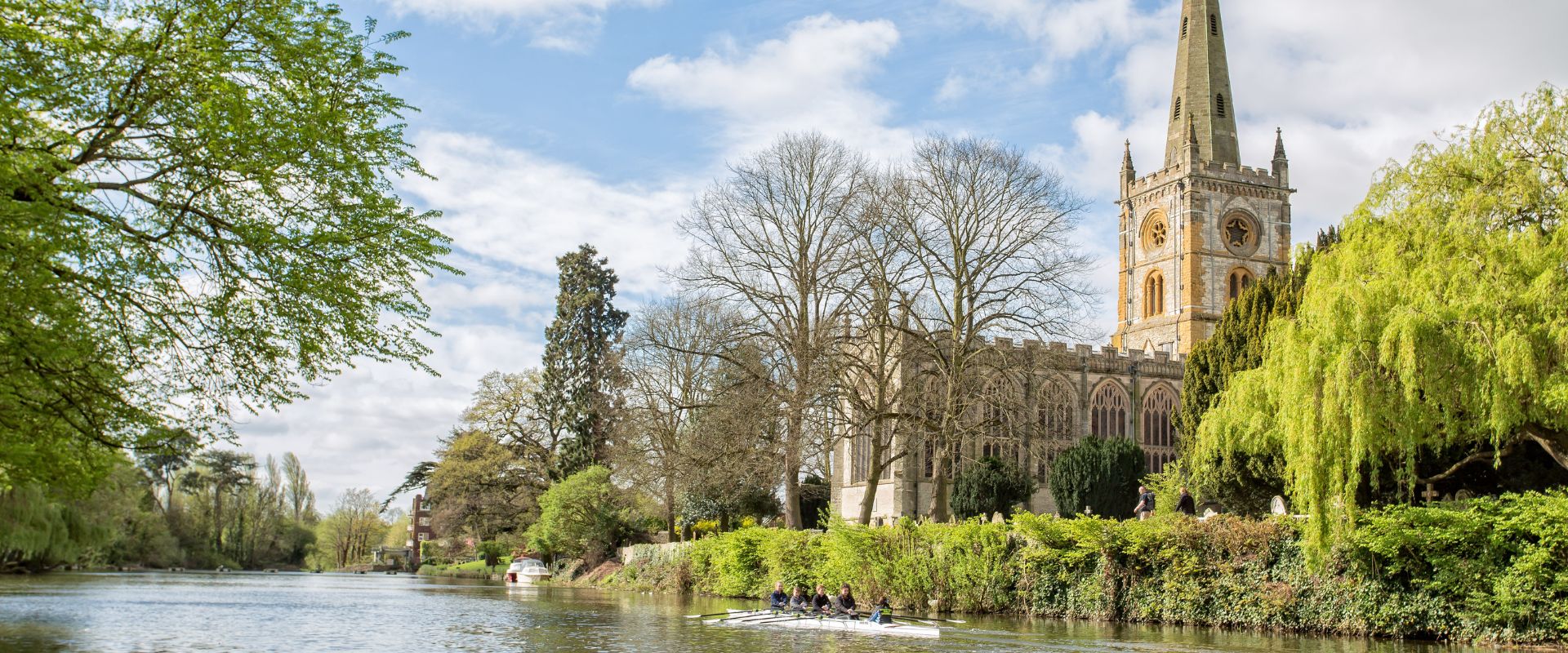 Stratford-upon-Avon river and Holy Trinity Church