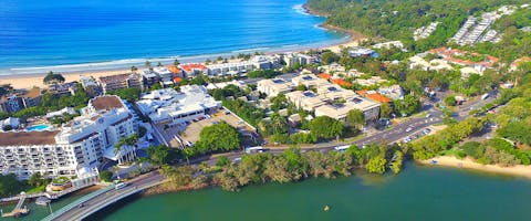 dog-friendly Noosa Heads.
