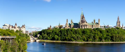 Dog-friendly Ottawa.