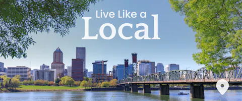 Waterfront Park with Hawthorne Bridge on the Willamette River in downtown Portland, Oregon