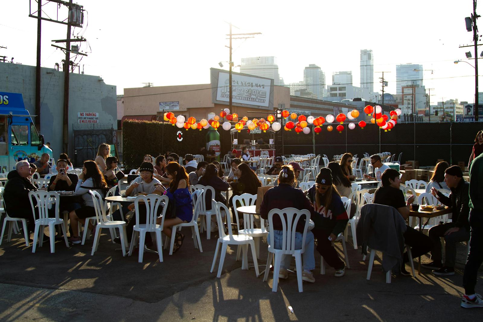 Image of a crowded outdoor dining area at a restaurant 