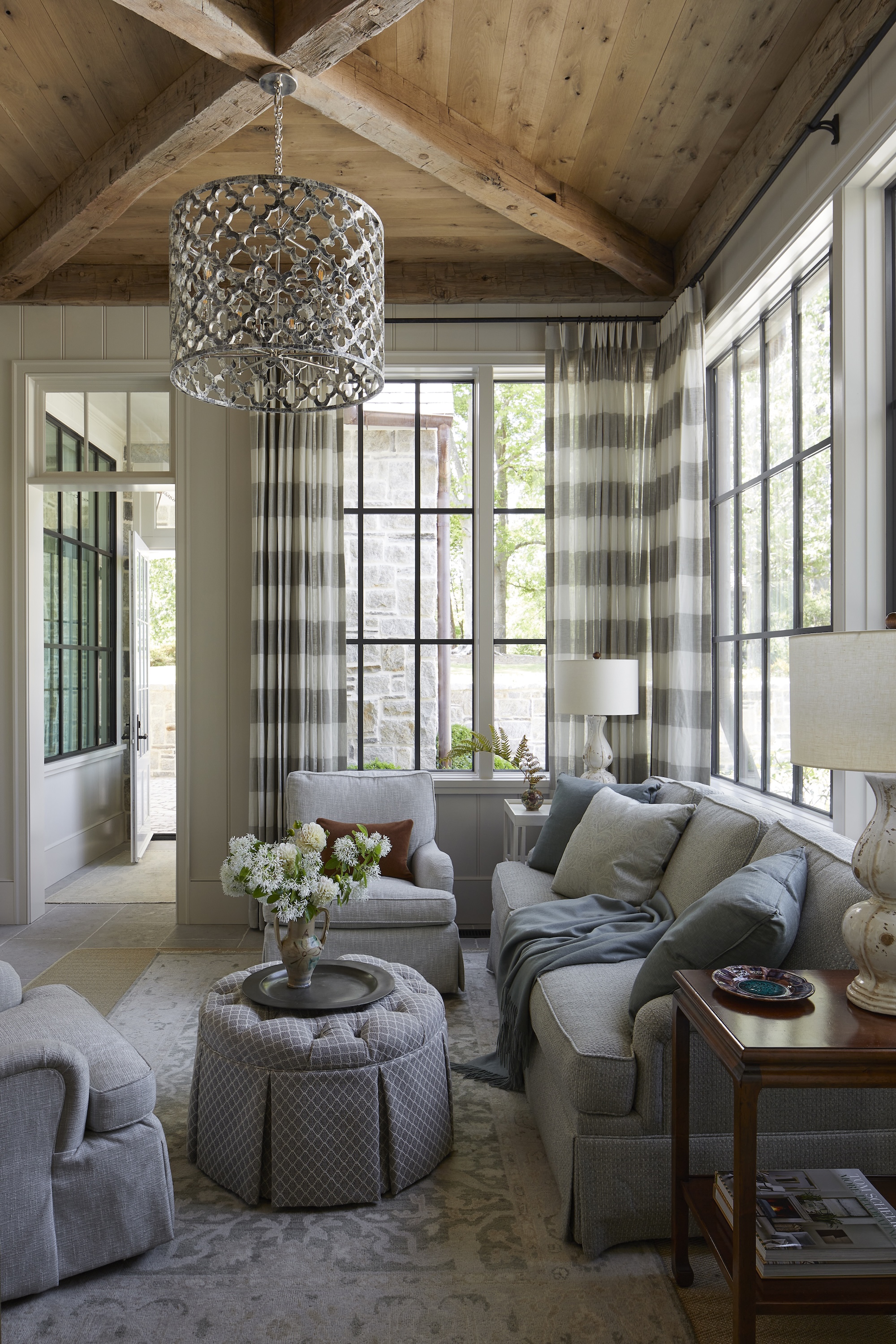 TS-Adams-Studio-Architects-Atlanta-Georgia-American-Shingle-Style-Interior-Kitchen-Sitting-Area