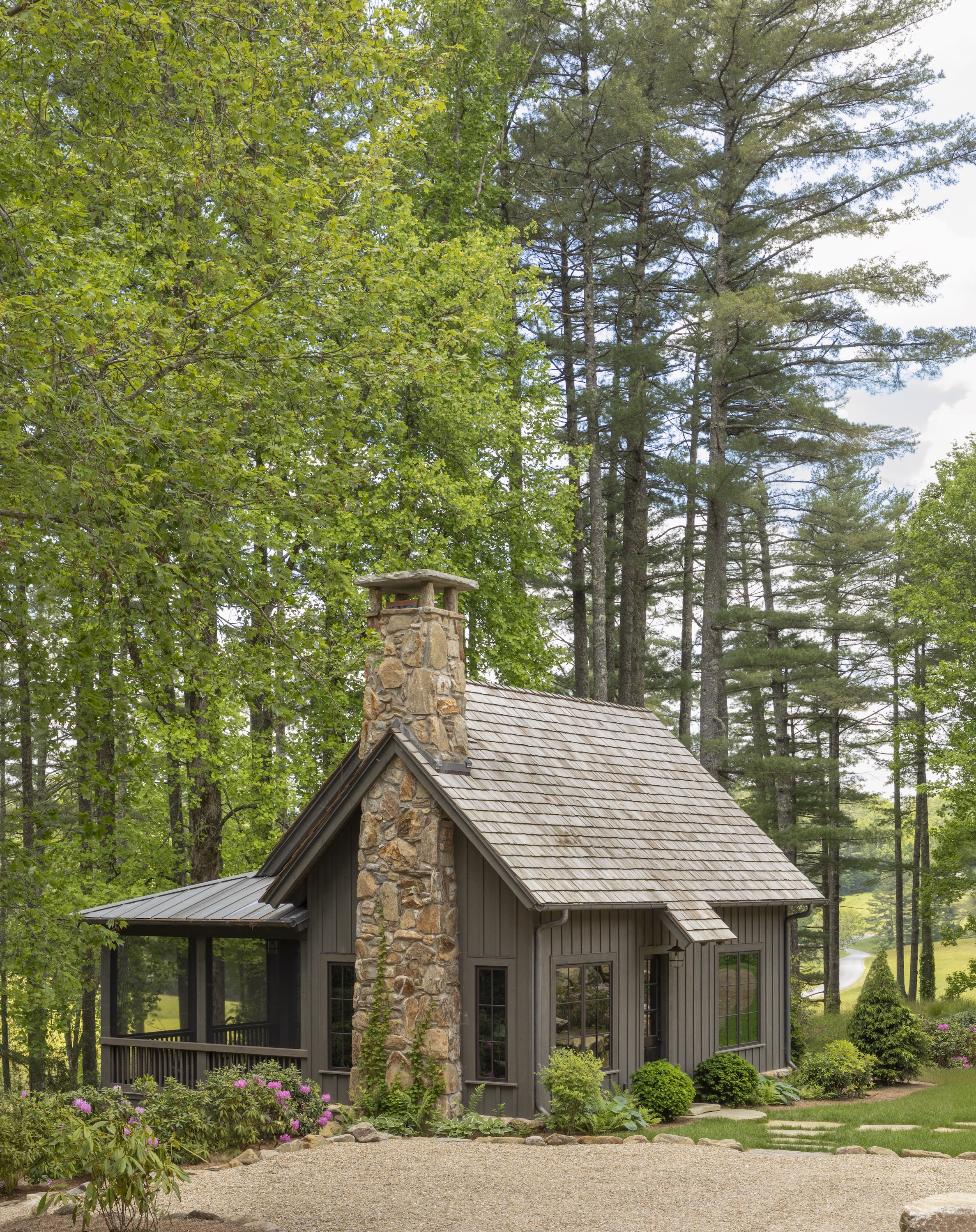 TS-Adams-Studio-Architects-Atlanta-Georgia-Meadow's-Edge-Exterior-Woods-Setting