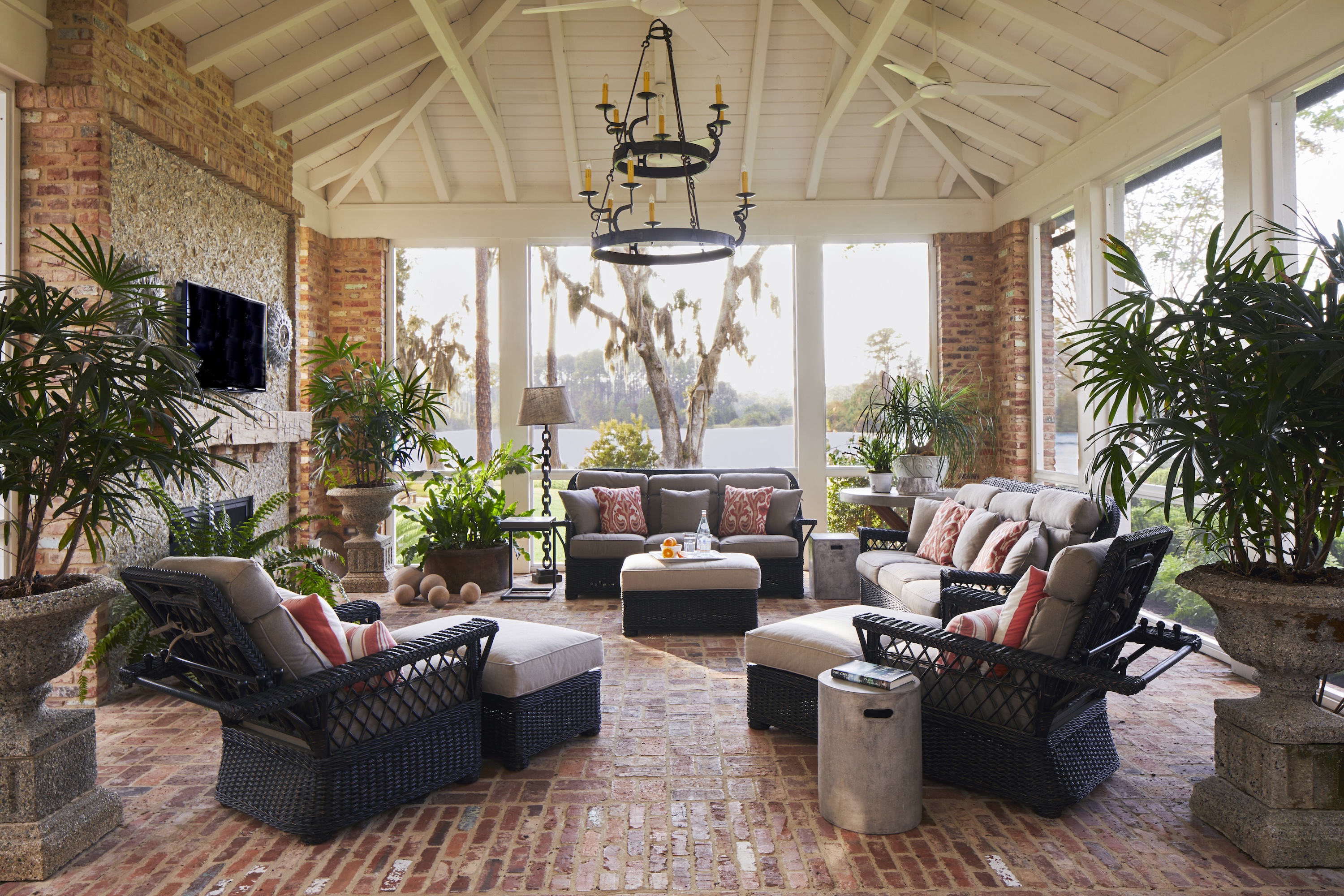 TS-Adams-Studio-Architects-Atlanta-Georgia-Lowcountry-Lakehouse-Interior-Lounge-Sunroom