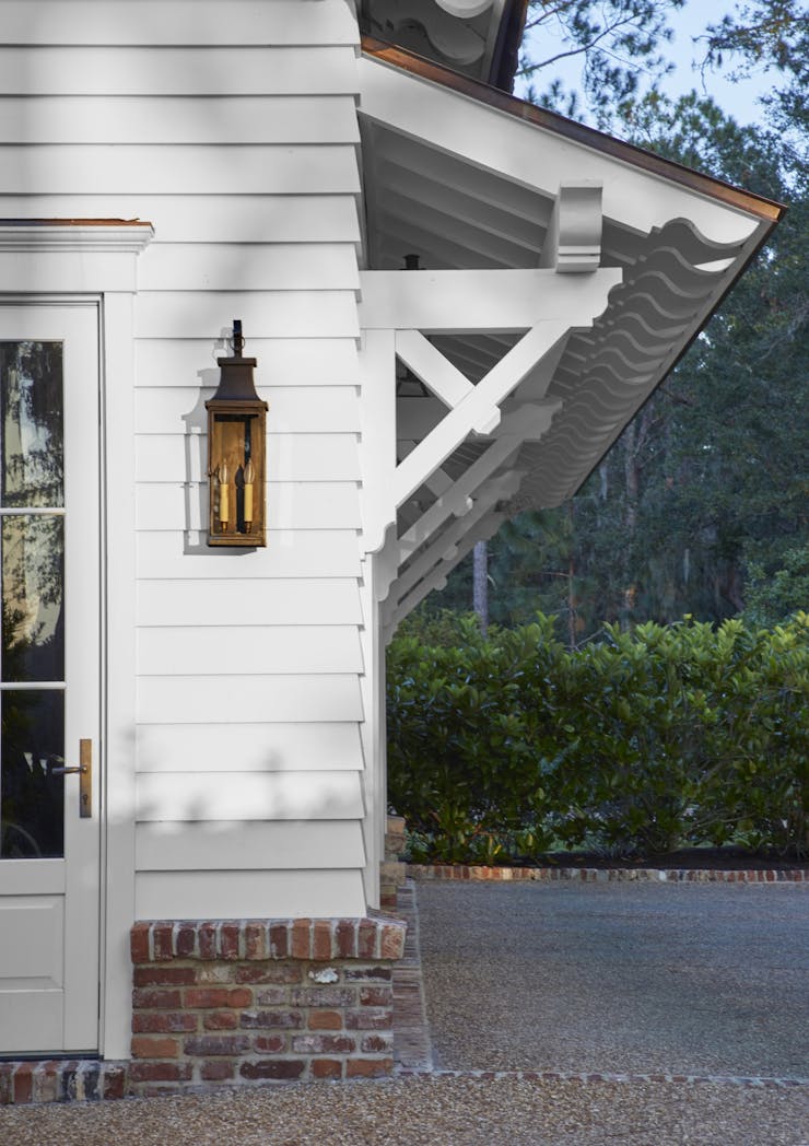 TS-Adams-Studio-Architects-Atlanta-Georgia-Lowcountry-Lakehouse-Exterior-Backside-Roof-Overhang-Detail