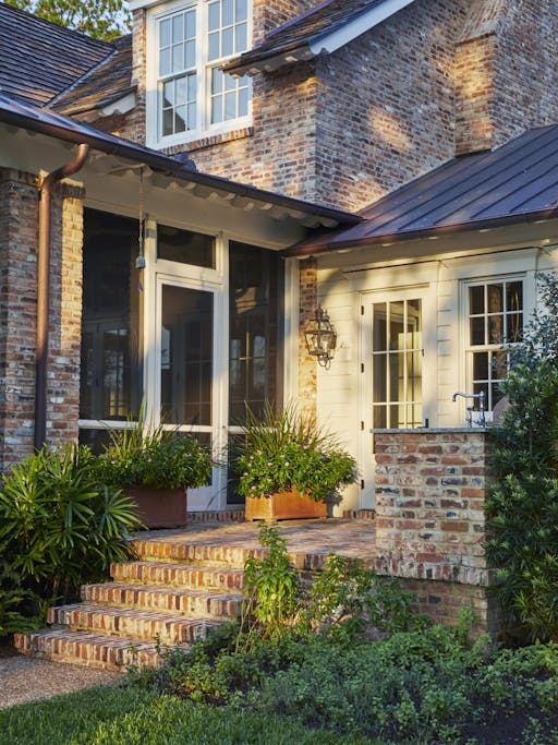 TS-Adams-Studio-Architects-Atlanta-Georgia-Lowcountry-Lakehouse-Exterior-Backside-Steps