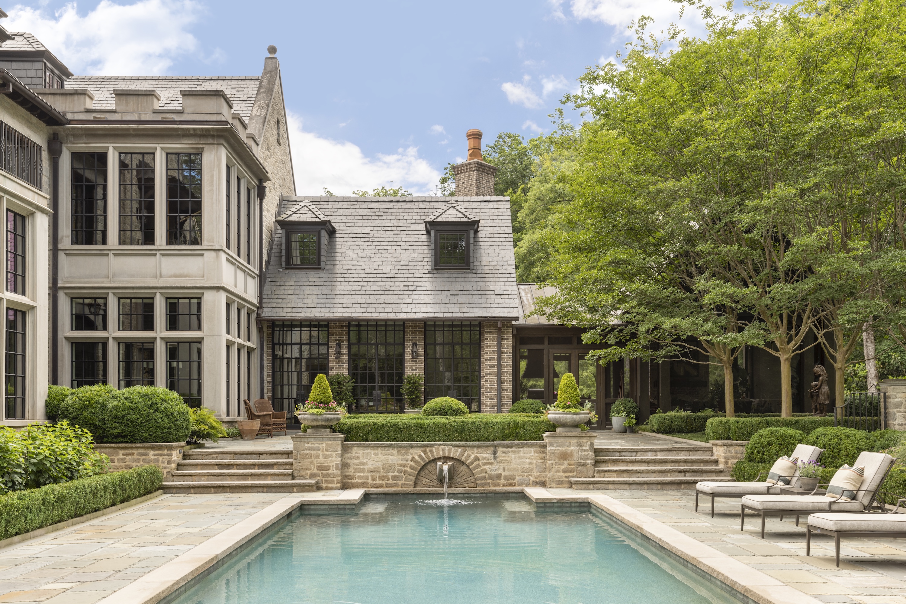 TS-Adams-Studio-Architects-Atlanta-Georgia-Stonecourt-Manor-Exterior-Pool
