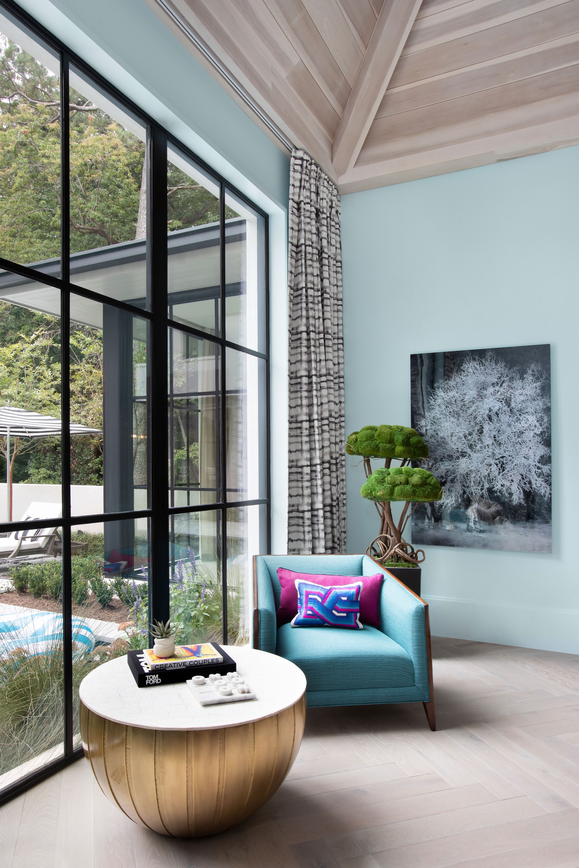 TS-Adams-Studio-Architects-Atlanta-Georgia-Modern-Manor-Interior-Bedroom-Sitting-Area