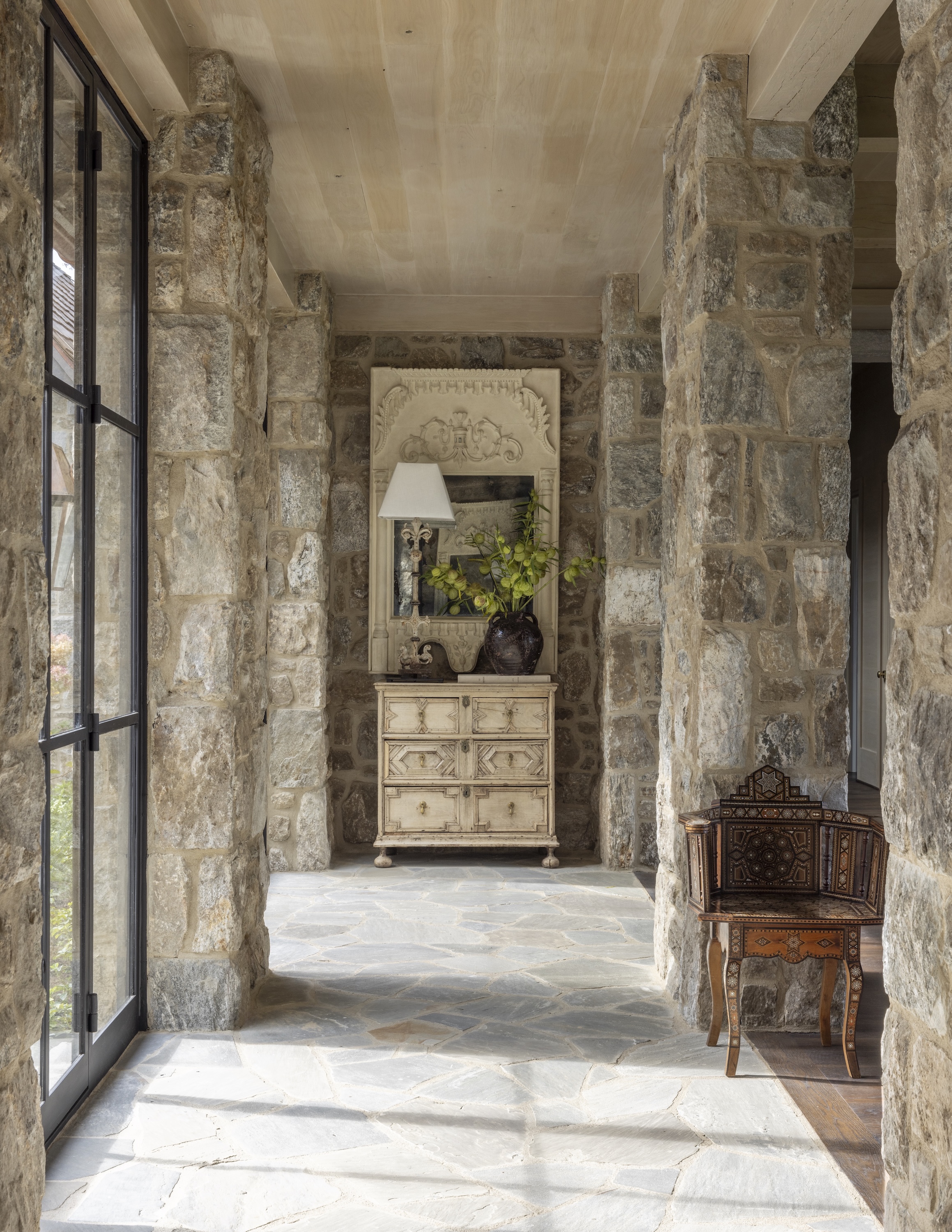 TS-Adams-Studio-Architects-Atlanta-Georgia-The-Overlook-Exterior-Entry-Hallway