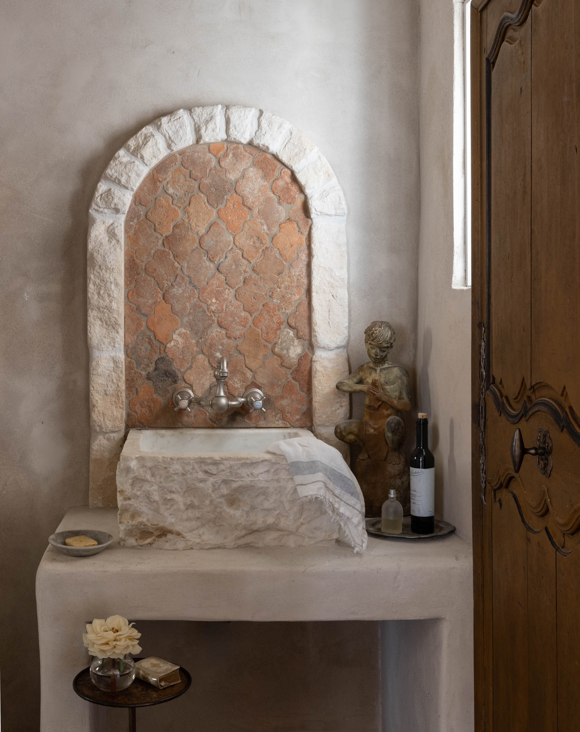 TS-Adams-Studio-Architects-Atlanta-Georgia-Villa-on-the-Bluff-Interior-Powderroom