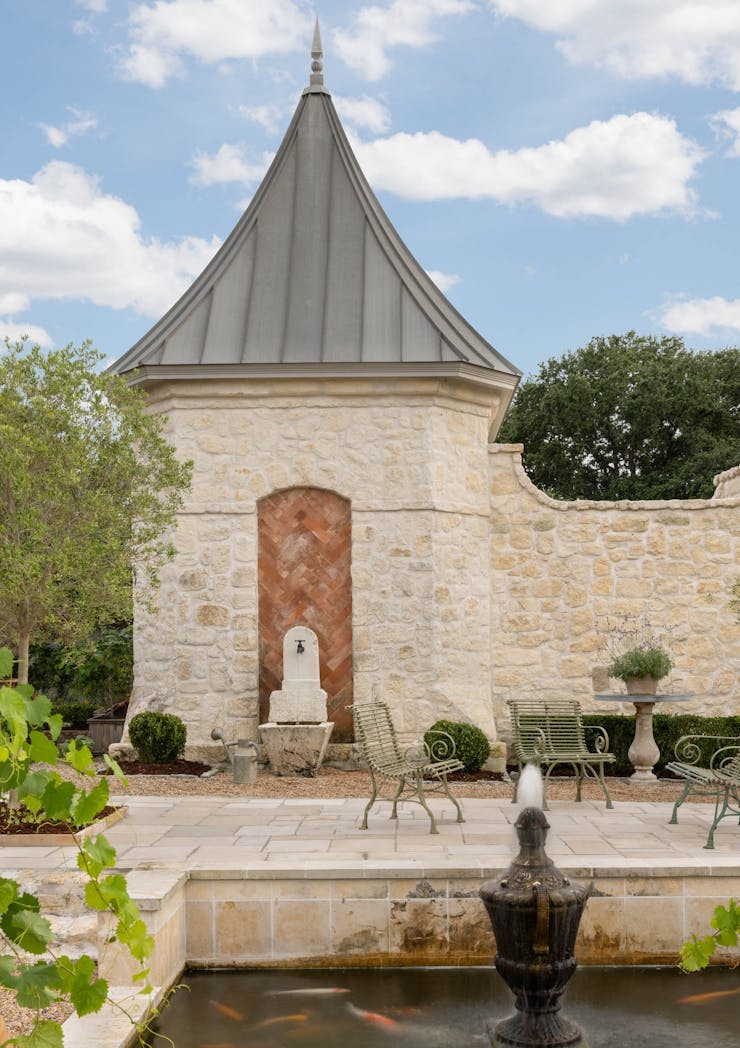 TS-Adams-Studio-Architects-Atlanta-Georgia-Villa-on-the-Bluff-Exterior-KoiPond