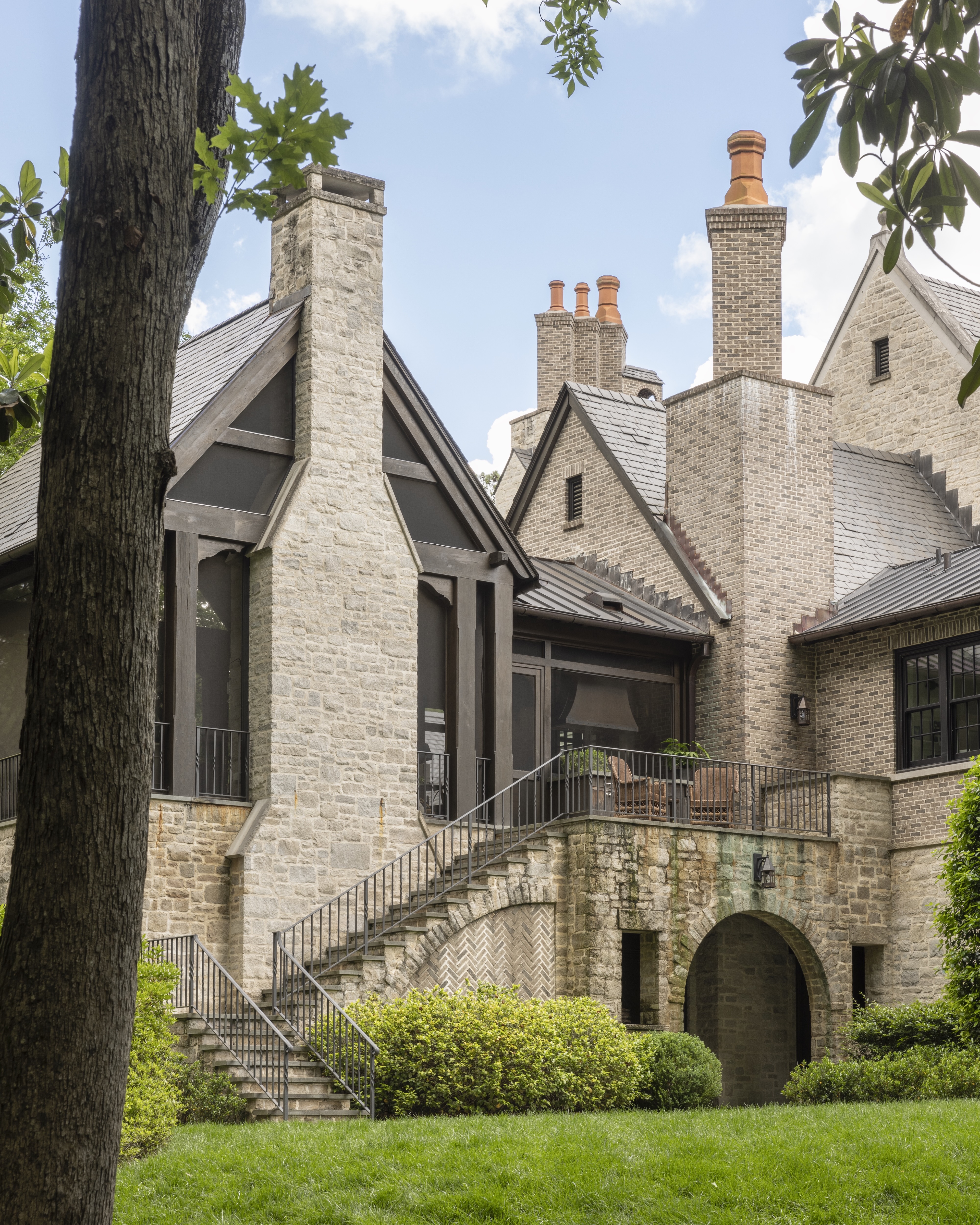 TS-Adams-Studio-Architects-Atlanta-Georgia-Stonecourt-Manor-Exterior-Back-Overview