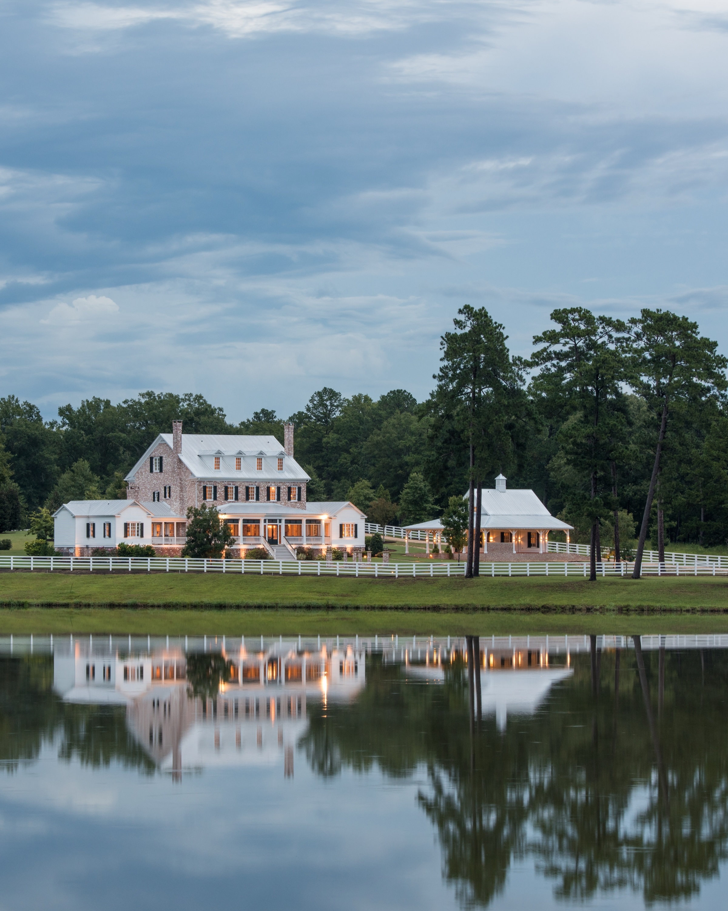 TS-Adams-Studio-Architects-Atlanta-Georgia-Serene-Hunting-Lodge-Exterior-Full-View