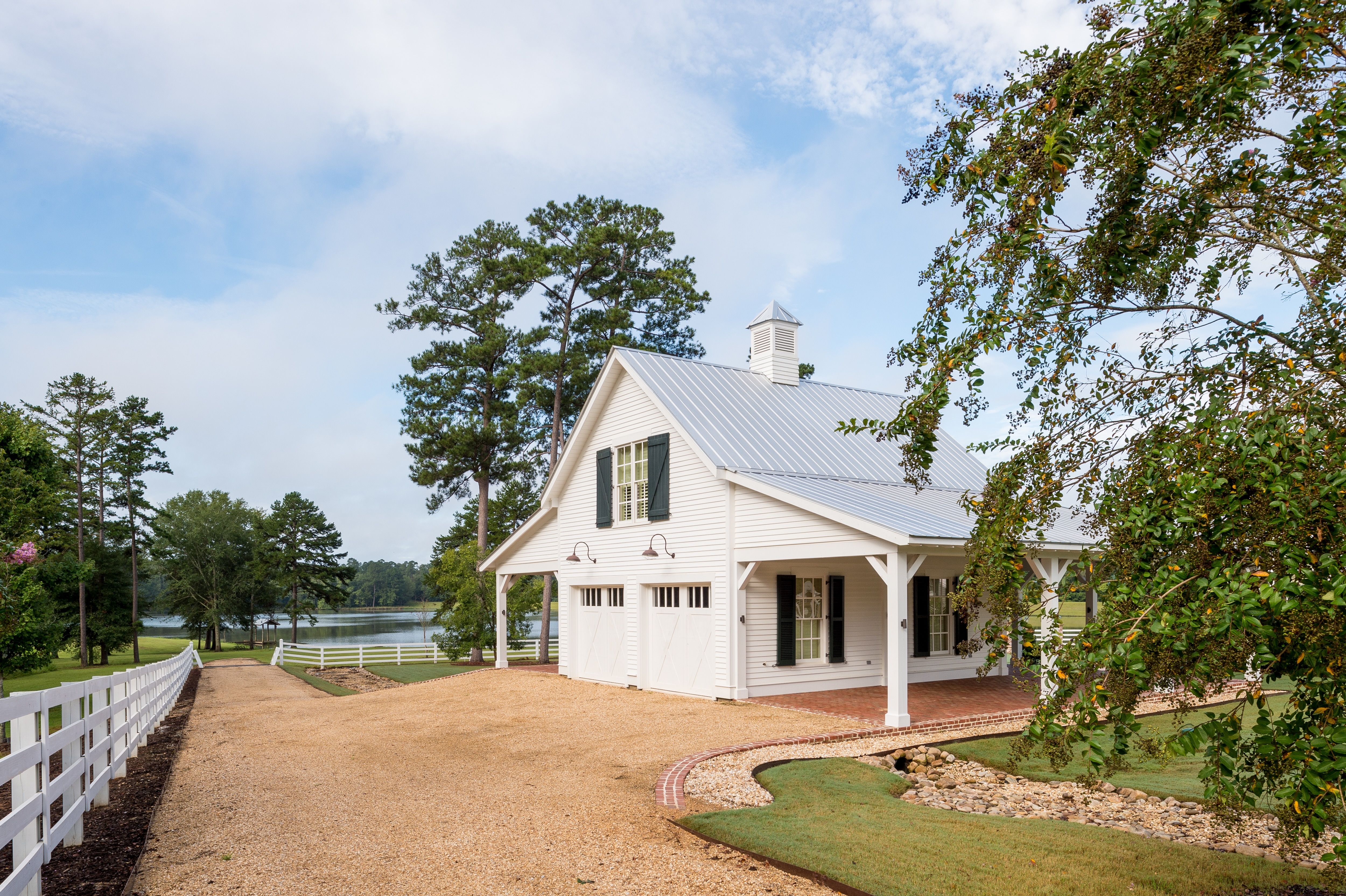 TS-Adams-Studio-Architects-Atlanta-Georgia-Serene-Hunting-Lodge-Garage