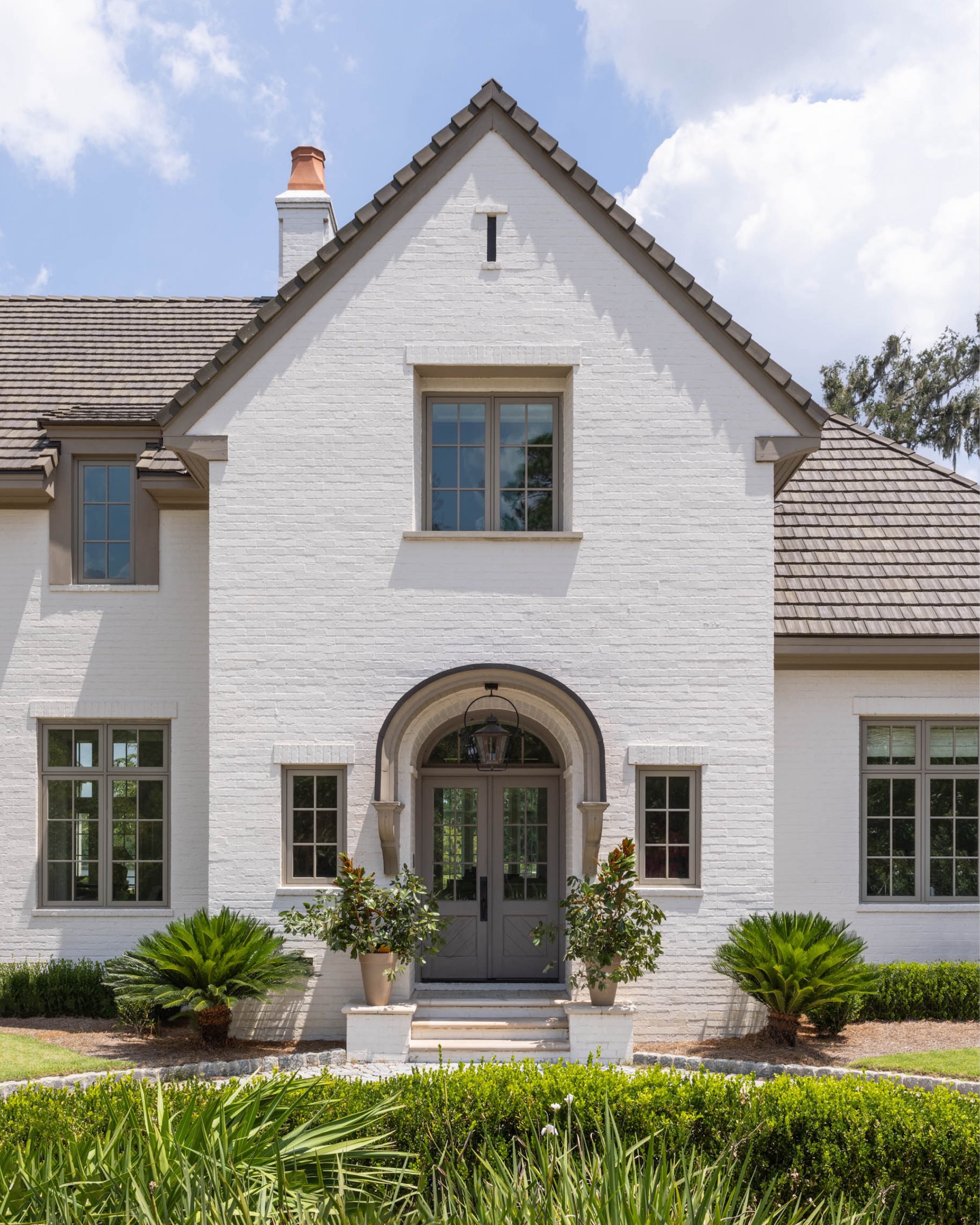 TS-Adams-Studio-Architects-Atlanta-Georgia-Under-the-Oaks-Exterior-Front-Door-Closeup