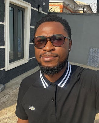 Groom - Tolu