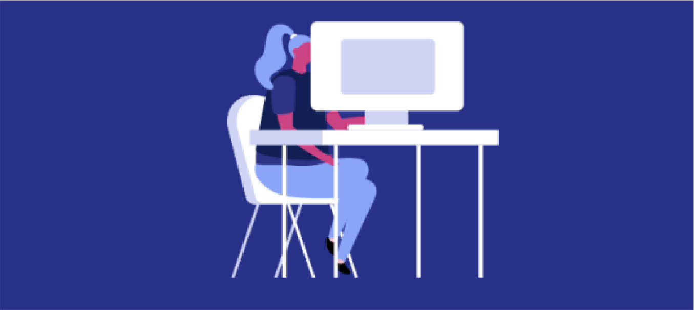 Mulher sentada de frente ao computador