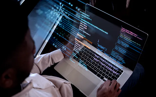 Julia vs Python: Choosing the One for Data Science (Updated 2023)