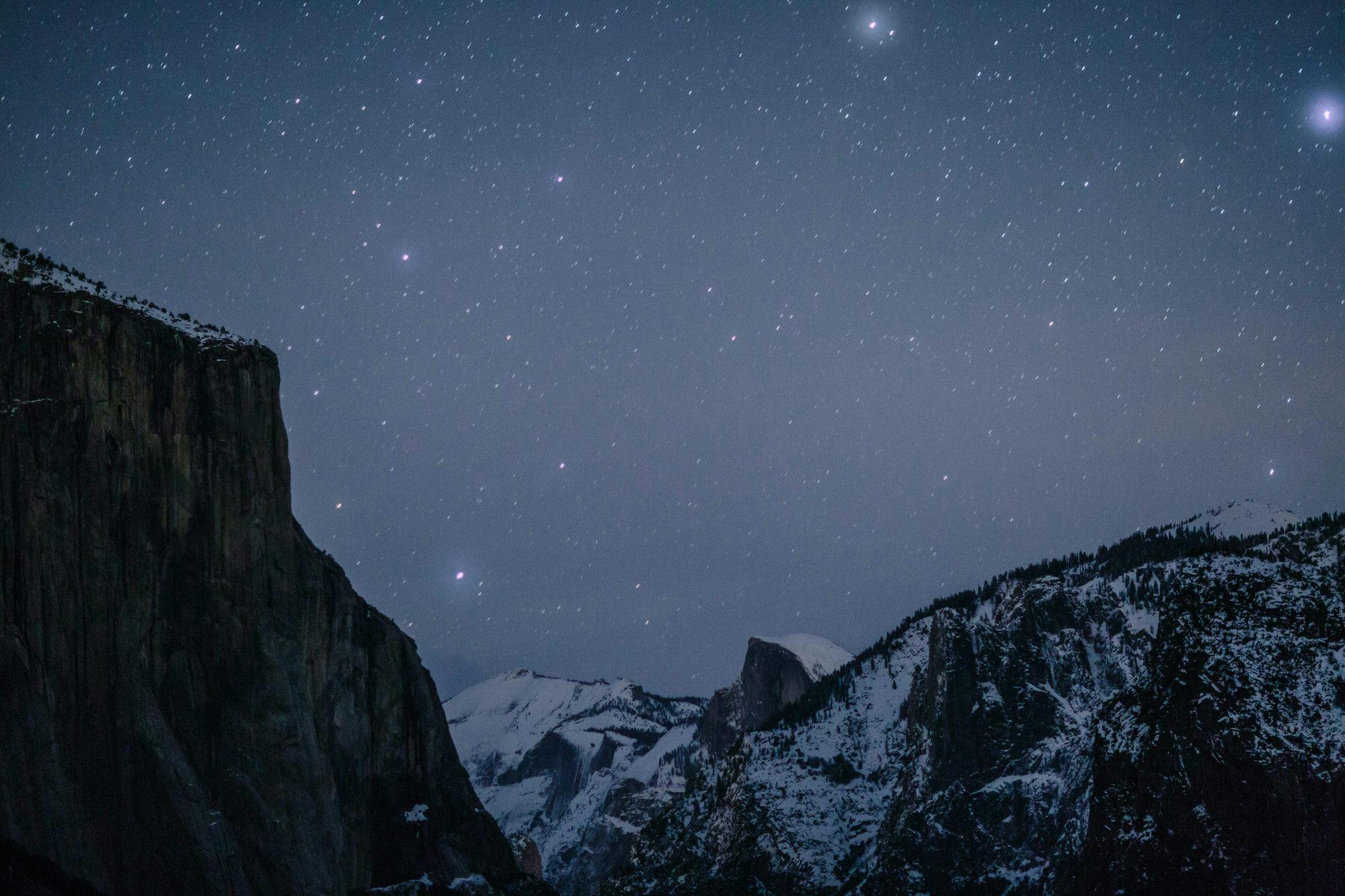 amazing star picture at night in yosemite