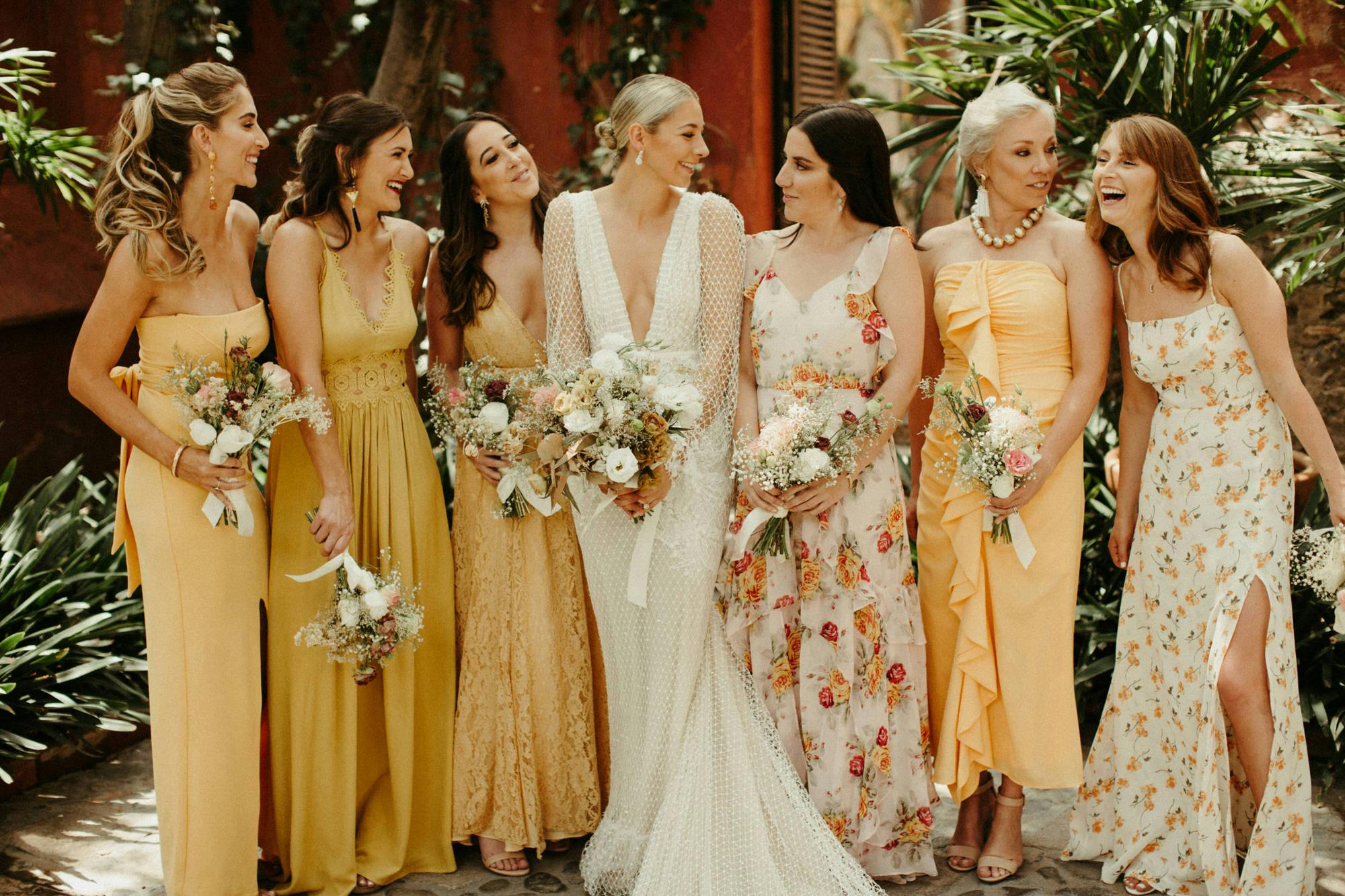 candid shots of bridal party