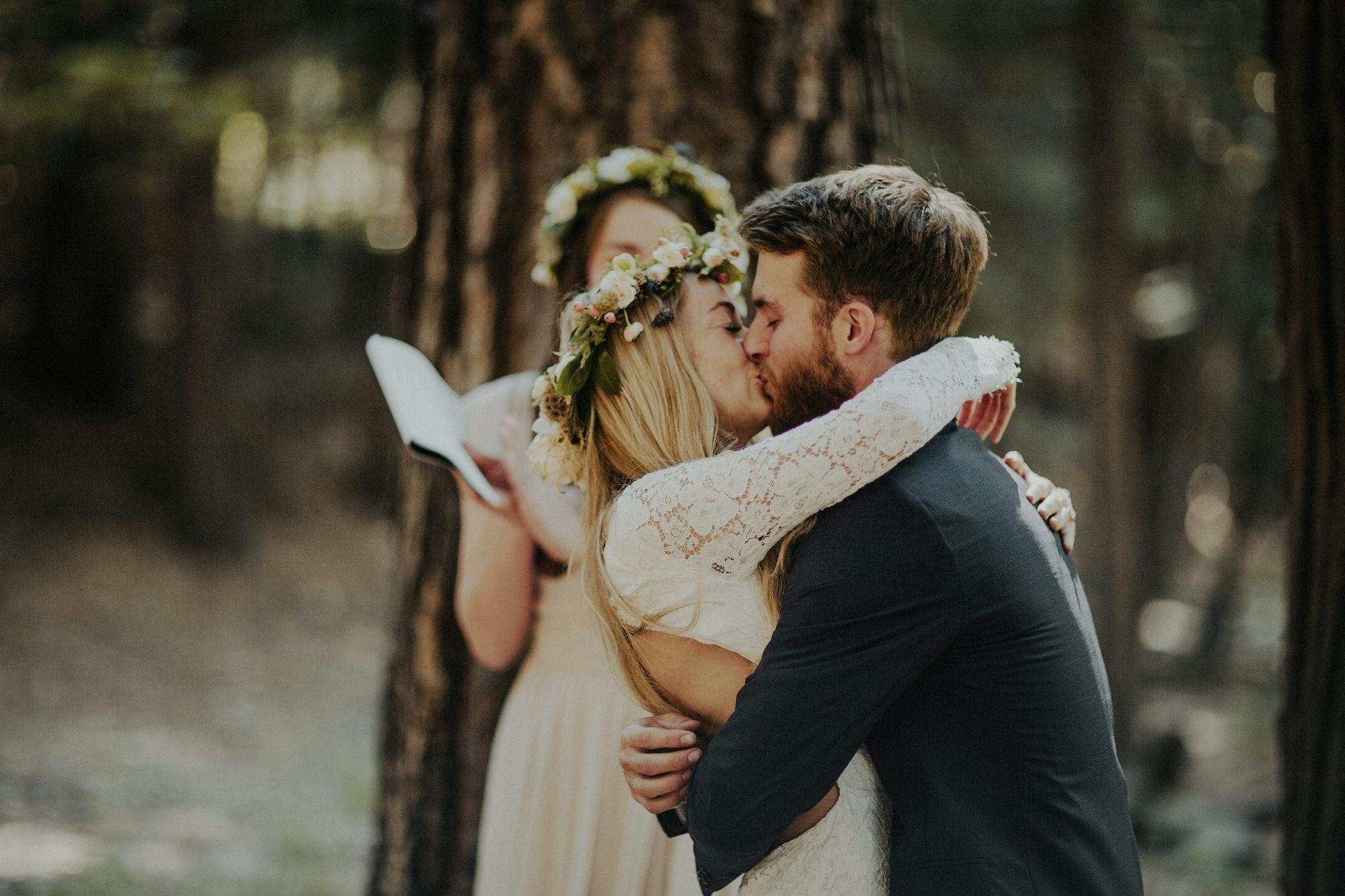first kiss at elopement in yosemite