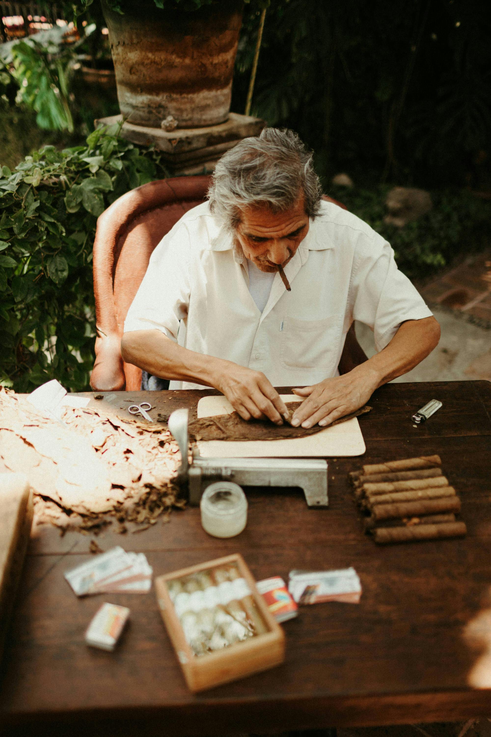 cigar roller