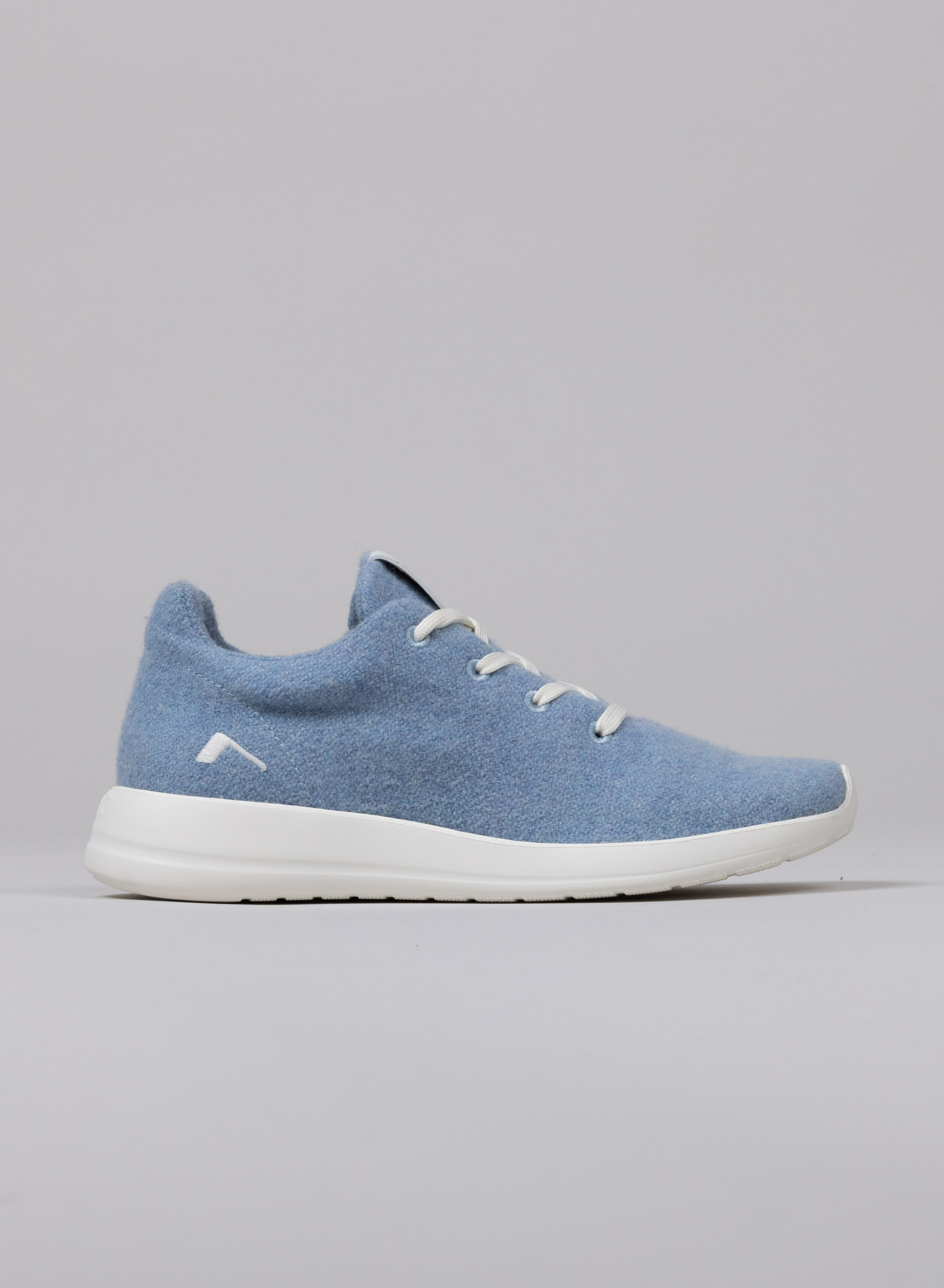 Vola women's sneaker Bleu Ciel in recycled wool