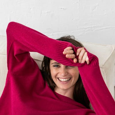 Pull femme en laine merinos recyclé - rose - vue 2